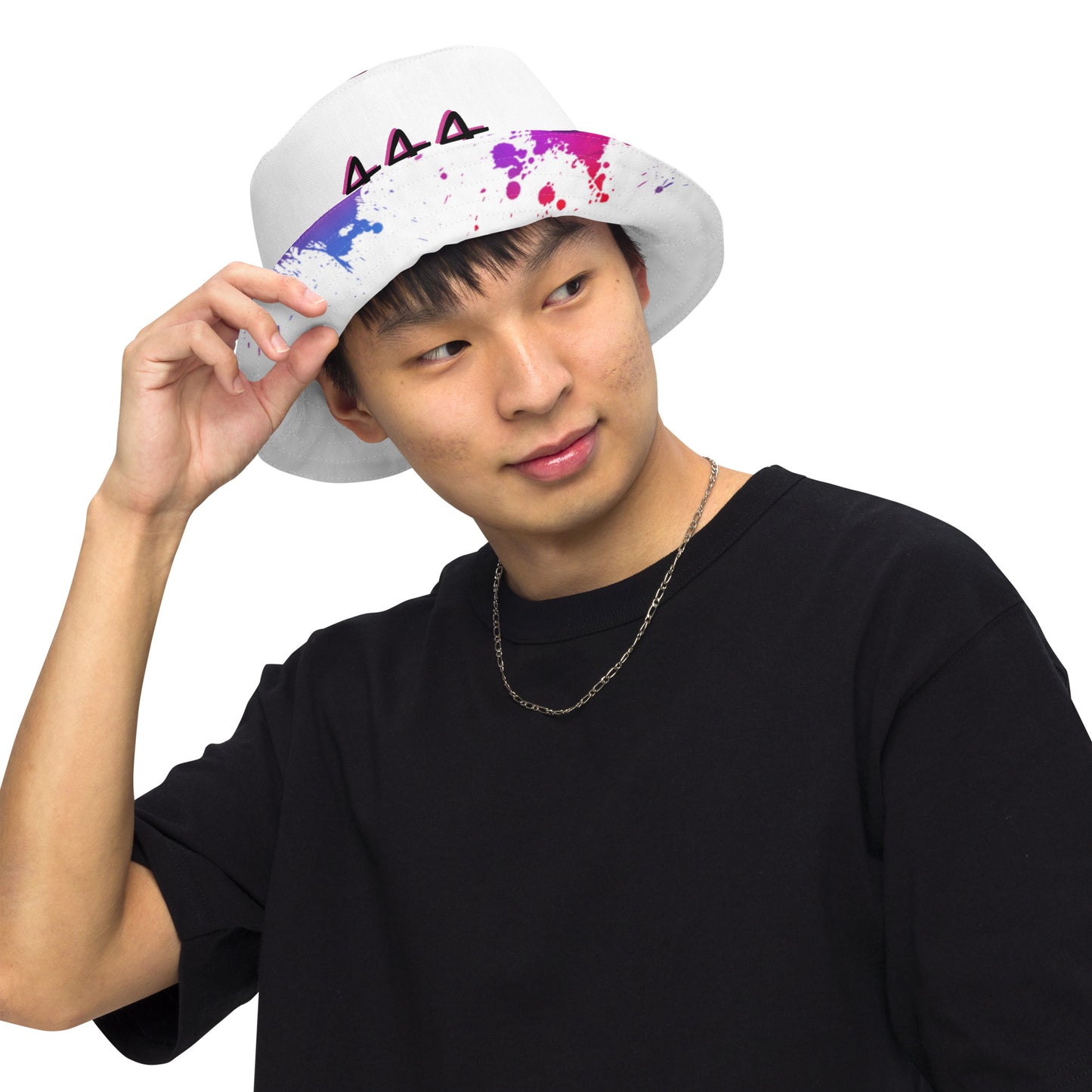 Reversible bucket hat